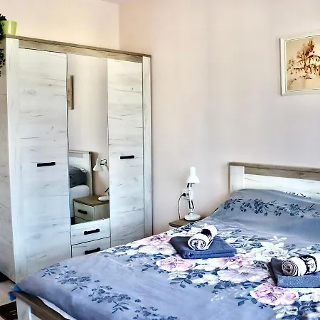 Venum דירה וארנה